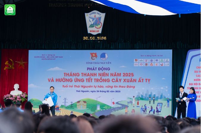 hunonic cùng thanh niên xóa nhà tạm 